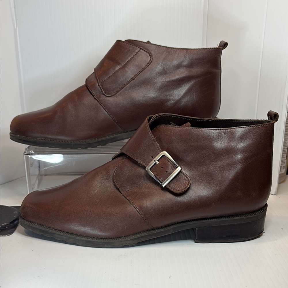 Naturalizer 11n Brown Ankle Boots Monk Strap box 1